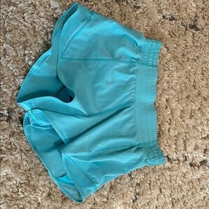 Lululemon Athletica Turquoise Blue Hotty Hot Shorts EUC size 6
